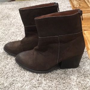 Steve Madden brown leather ankle boots